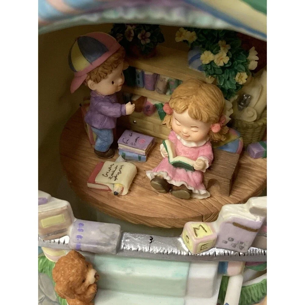 Twinkle Enterprises Ltd. Canadian Memory Series Bookland Ceramic Figurine 3D